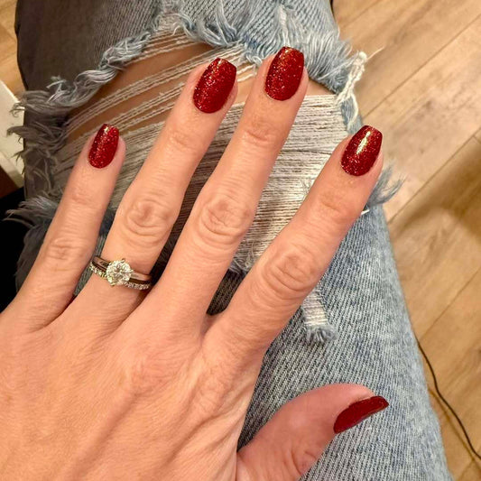 Regular Manicure vs Gel: What’s the Difference and Which is Better?